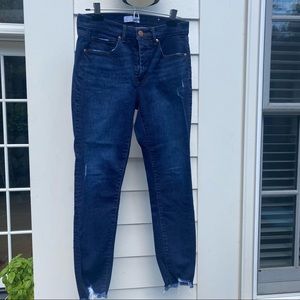 LOFT distressed skinny jeans like new size 6/28